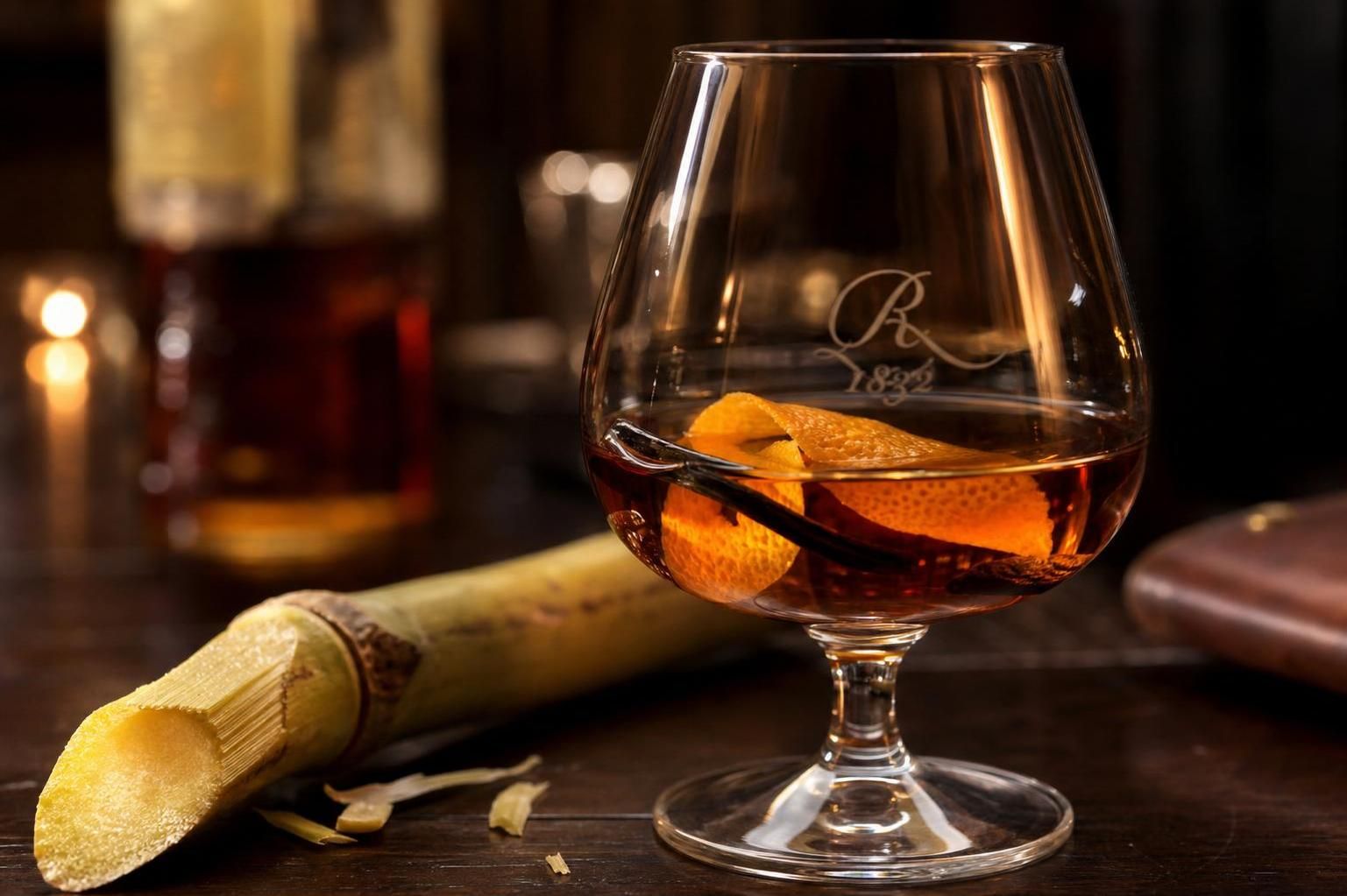 découvrez les différences de fabrication entre le rhum agricole et le rhum traditionnel, deux styles emblématiques aux méthodes et saveurs distinctes.